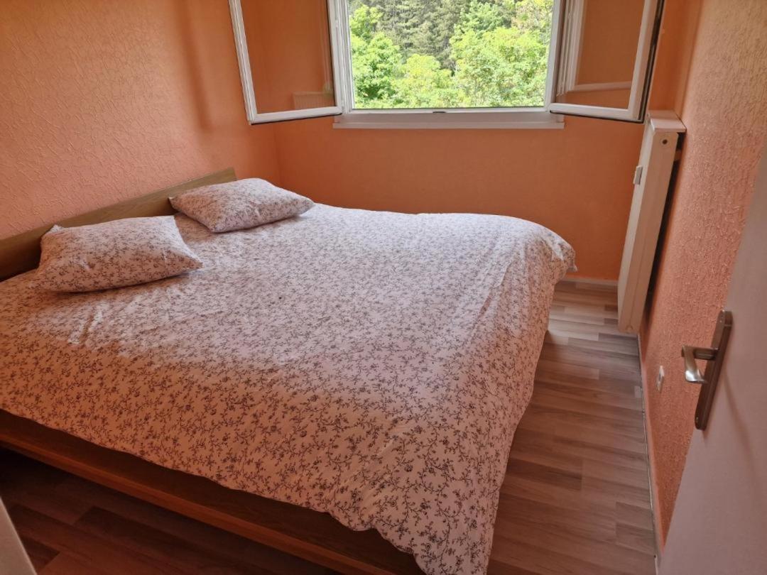 Motte Giron Apartment *